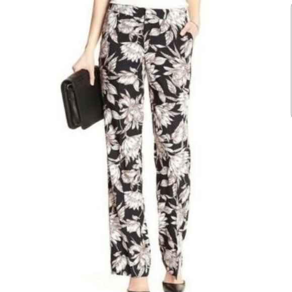 Banana Republic Factory Pants - Banana Republic Floral Straight Trouser Size 6